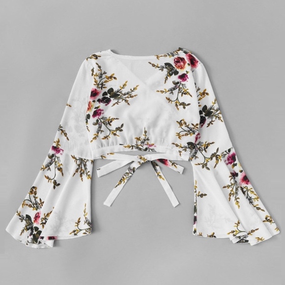 Last One! “Host Pick* Floral Wrap/Tie Crop Top - Picture 3 of 6